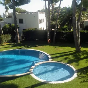 https://apartamento-la-caleta-les-tres-cales.catalonia-hotels.com